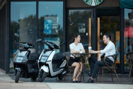 告別擁堵，綠色出行，雅迪搶鏡717電動車騎行節(jié)